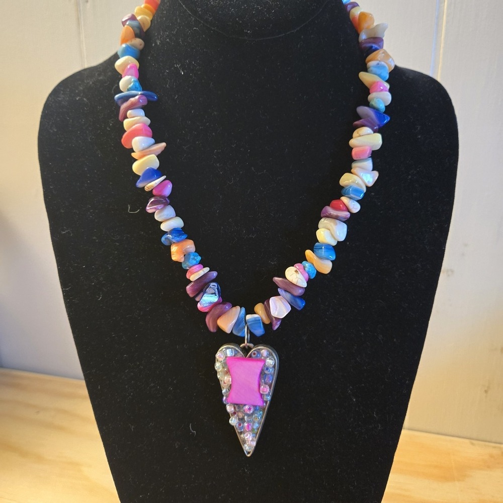 18" Necklace Polished Stone Bead Colorful Rainbow Heart Chunky Artsy Pendant